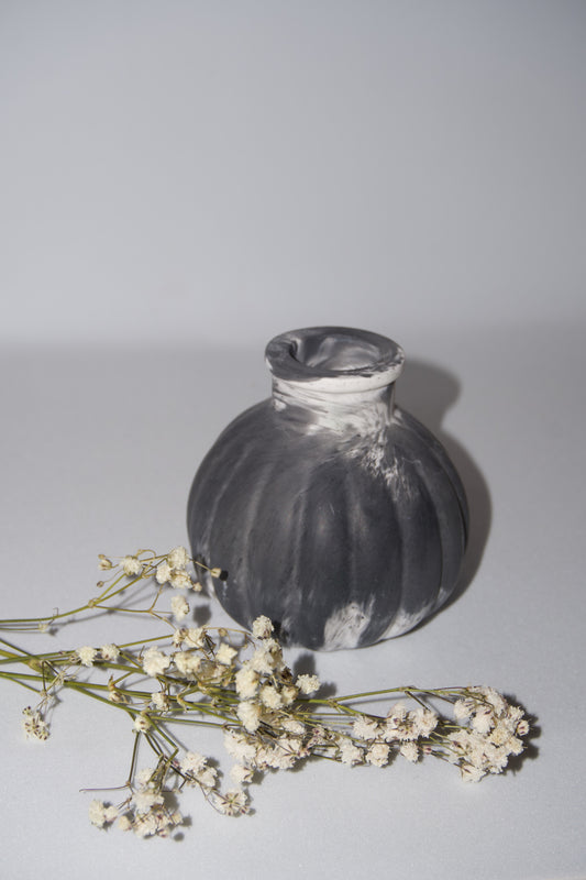 Vasetto Tondo a Spicchi Effetto Marmo - Bianco e Nero